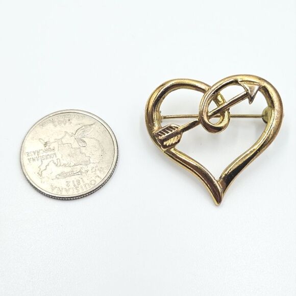 Vintage Goldtone Pierced Cupid Heart & Arrow Pin Brooch - Picture 7 of 7